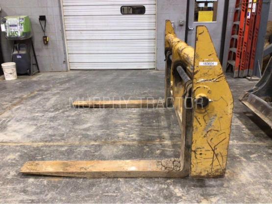 John Deere 444-624 60″ x 96″ HiVis Fork Set photo 6