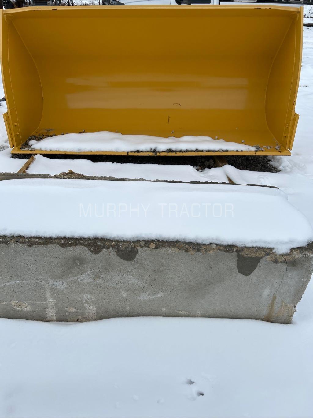 John Deere 444-624 4 CY HiVis Coupler  Bucket Image 3