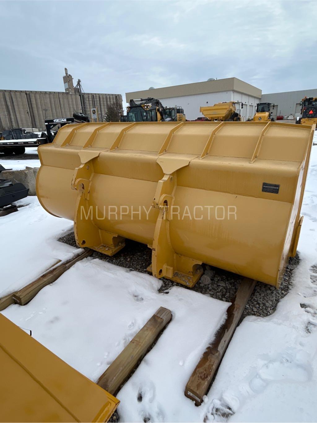 John Deere 444-624 4 CY HiVis Coupler  Bucket Image 5