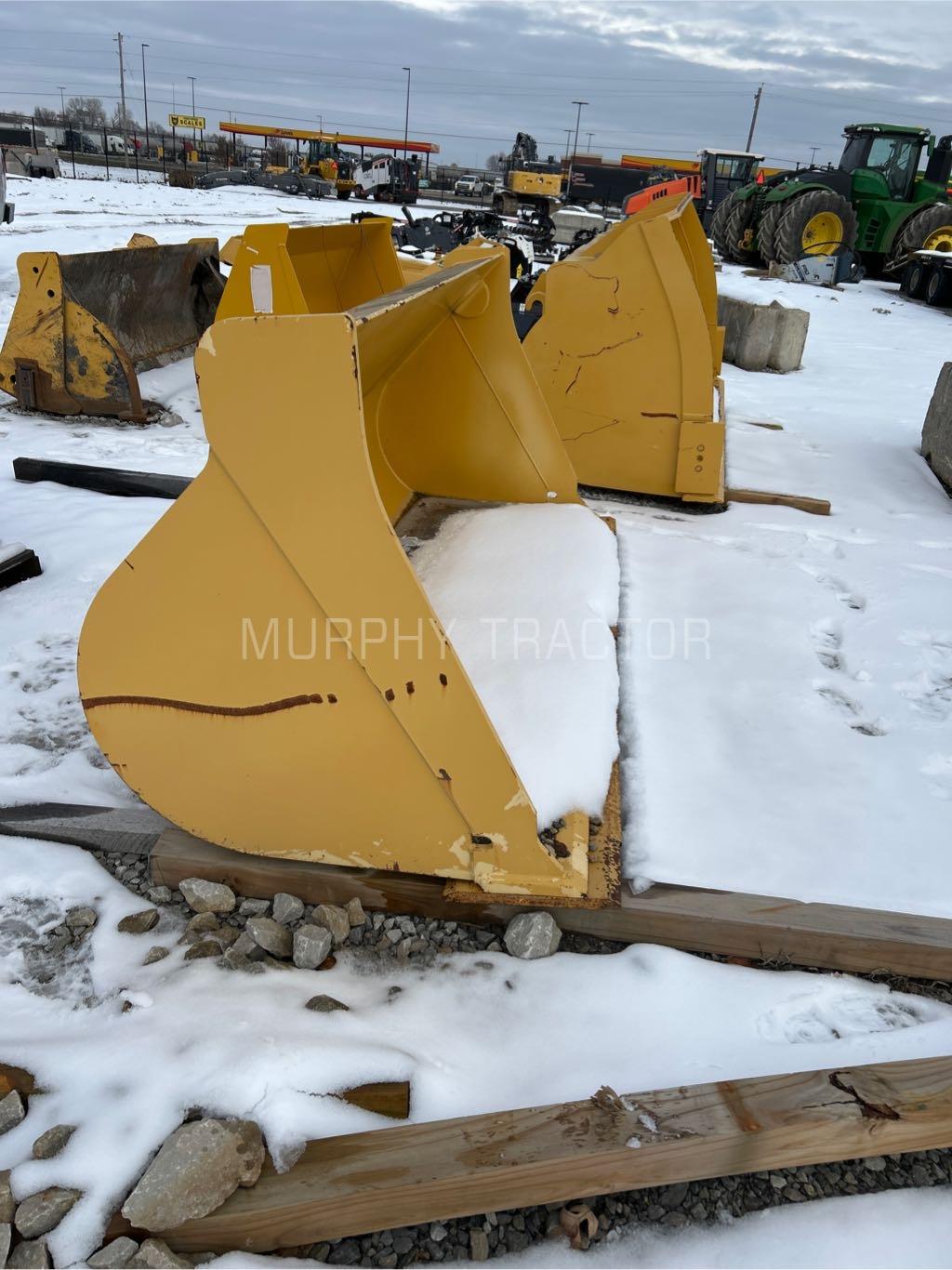 John Deere 444 2.5 CY P/O  Bucket Image 4