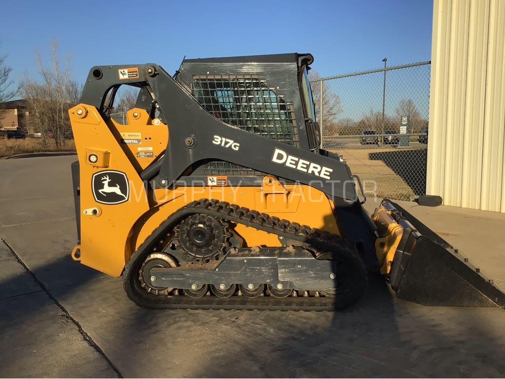 2023 John Deere 317G Image 8