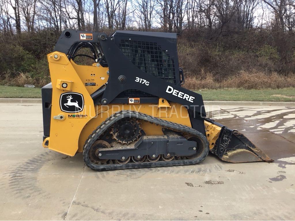 2024 John Deere 317G Image 8