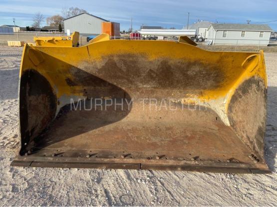 2025 John Deere 644-724 5 CY JRB 418 Coupler Bucket photo 1