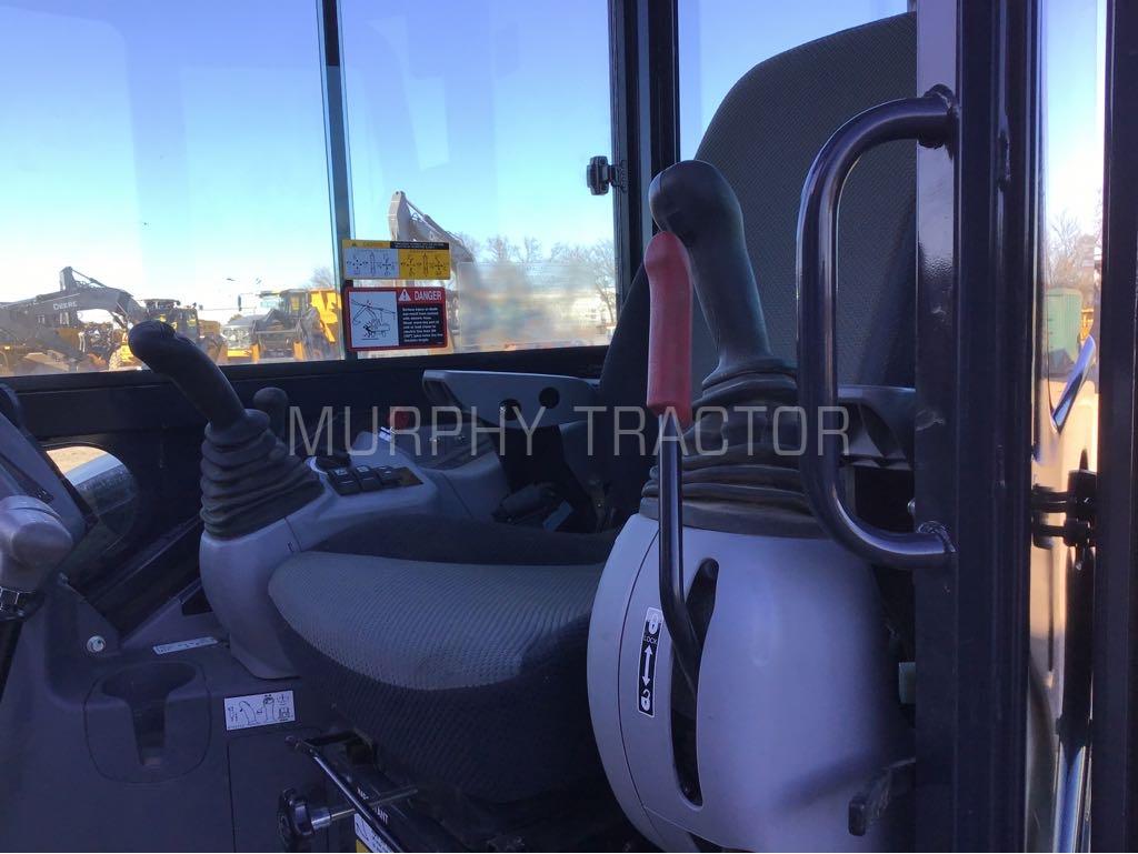 2024 John Deere 35 P Image 11