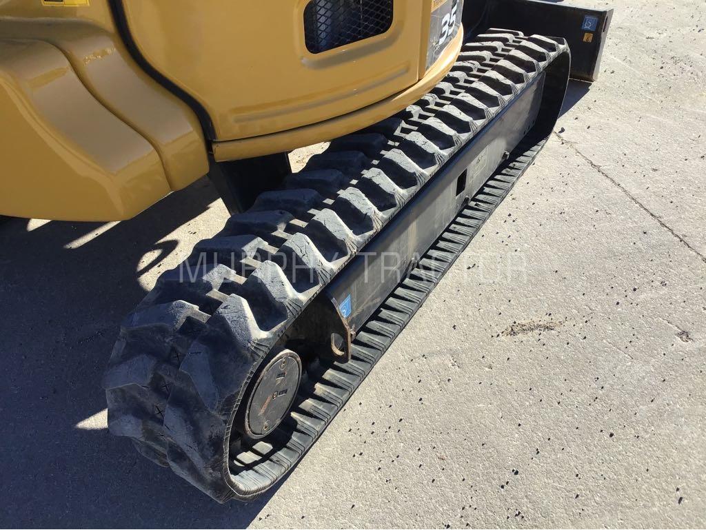 2024 John Deere 35 P Image 16