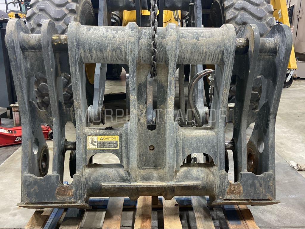 2025 John Deere 724 JRB 418  Hydraulic Coupler Image 1
