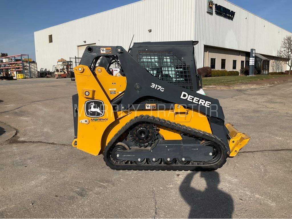 2023 John Deere 317G Image 8