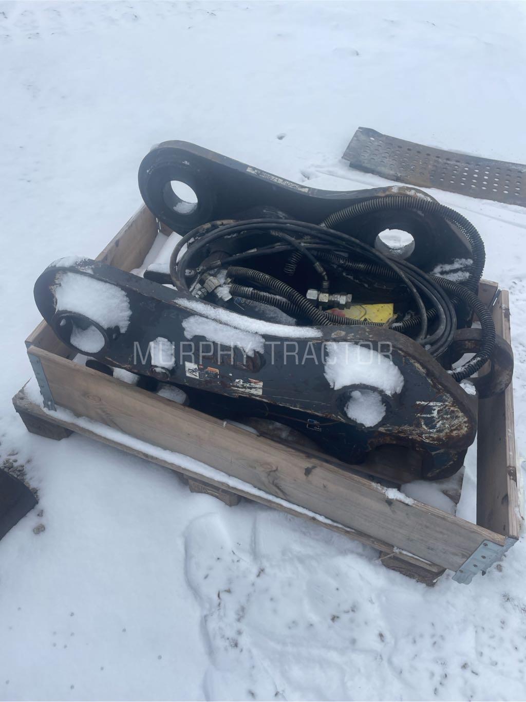 JRB JRB70 350 Exc Smartloc  Hydraulic Coupler Image 4