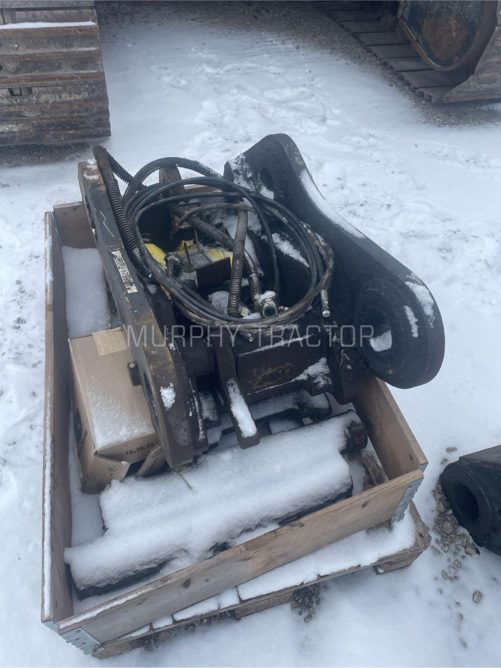 JRB JRB70 350 Exc Smartloc  Hydraulic Coupler Image 5