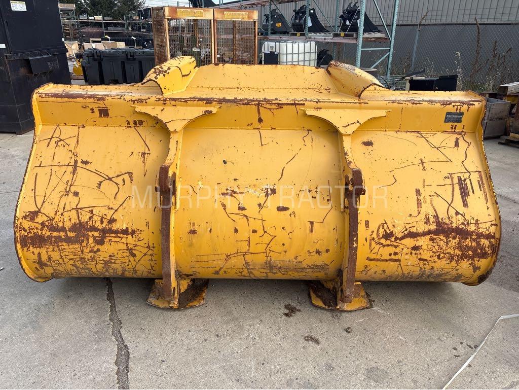 John Deere 444-624 3.5 CY HiVis Coupler  Bucket Image 5