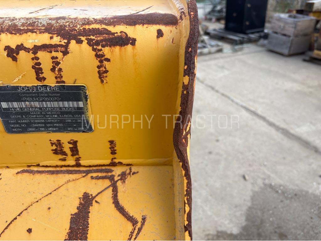 John Deere 444-624 3.5 CY HiVis Coupler  Bucket Image 8