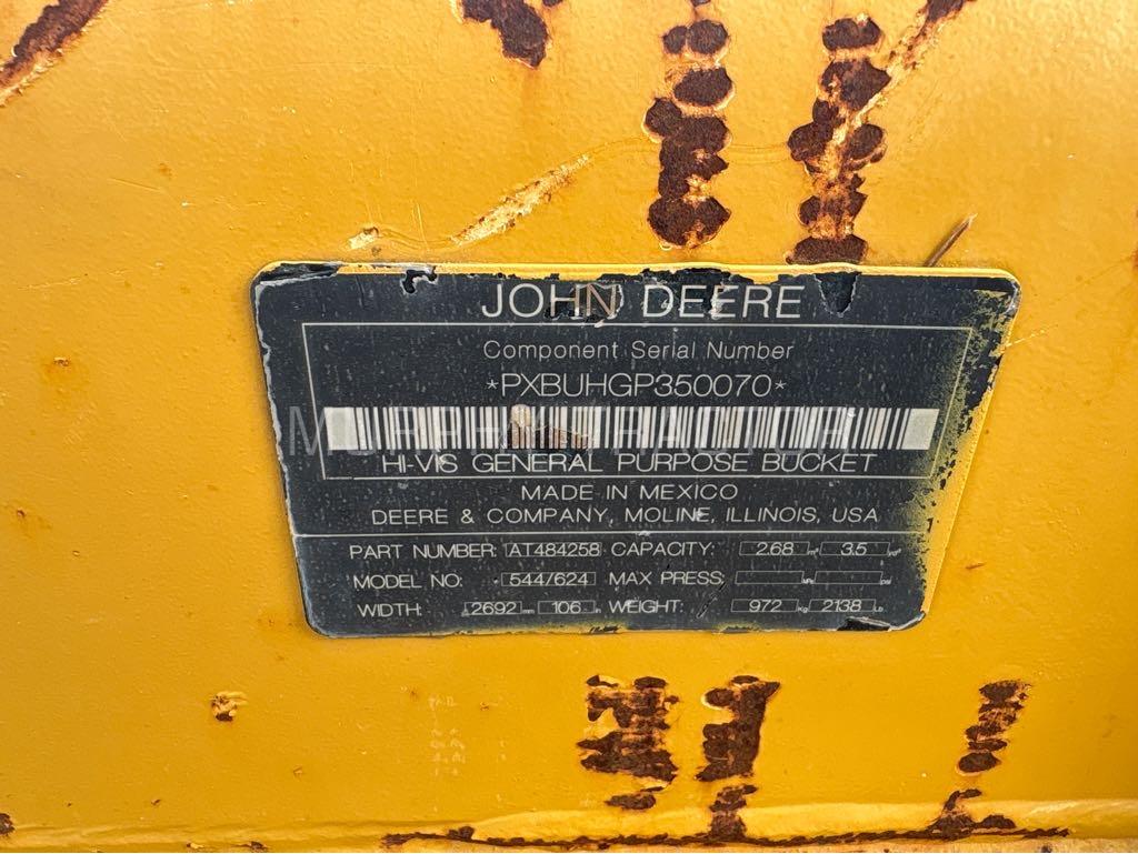 John Deere 444-624 3.5 CY HiVis Coupler  Bucket Image 7