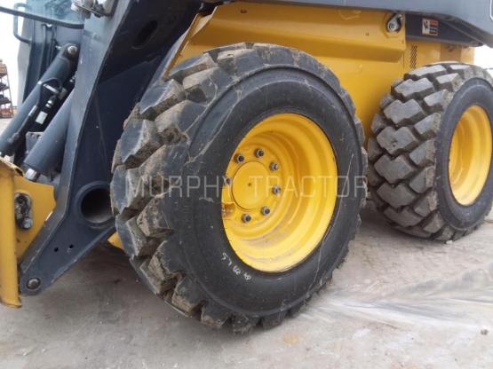 2024 John Deere 324G photo 13