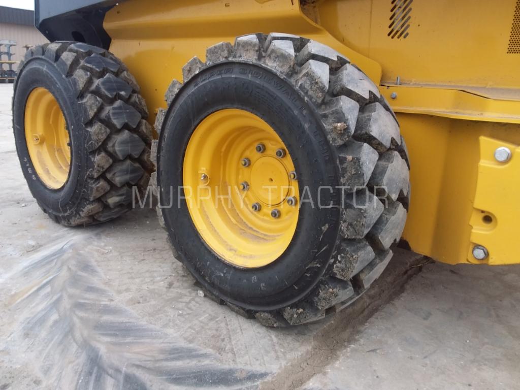 2024 John Deere 324G Image 14