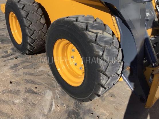2025 John Deere 324G — 555 53568.13753