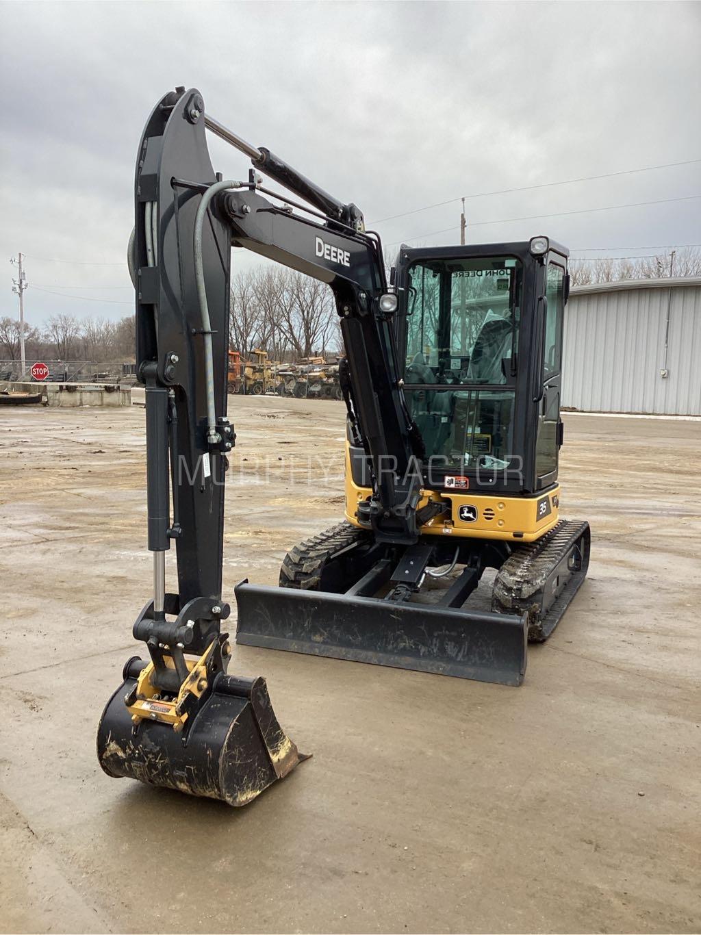 2024 John Deere 35 P Image 1