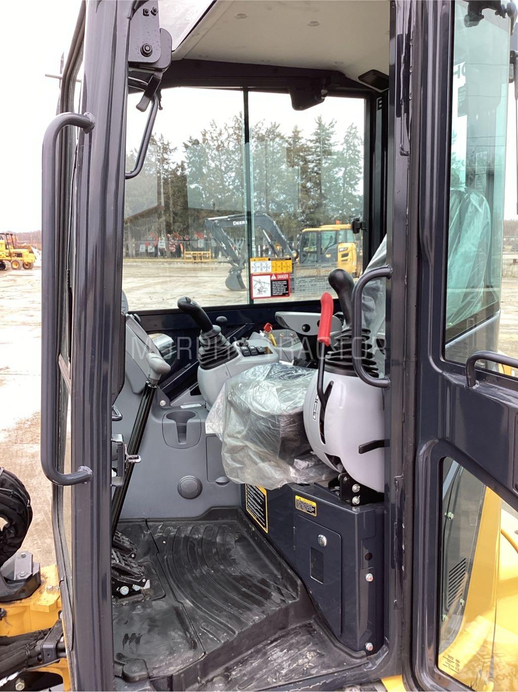 2024 John Deere 35 P Image 11