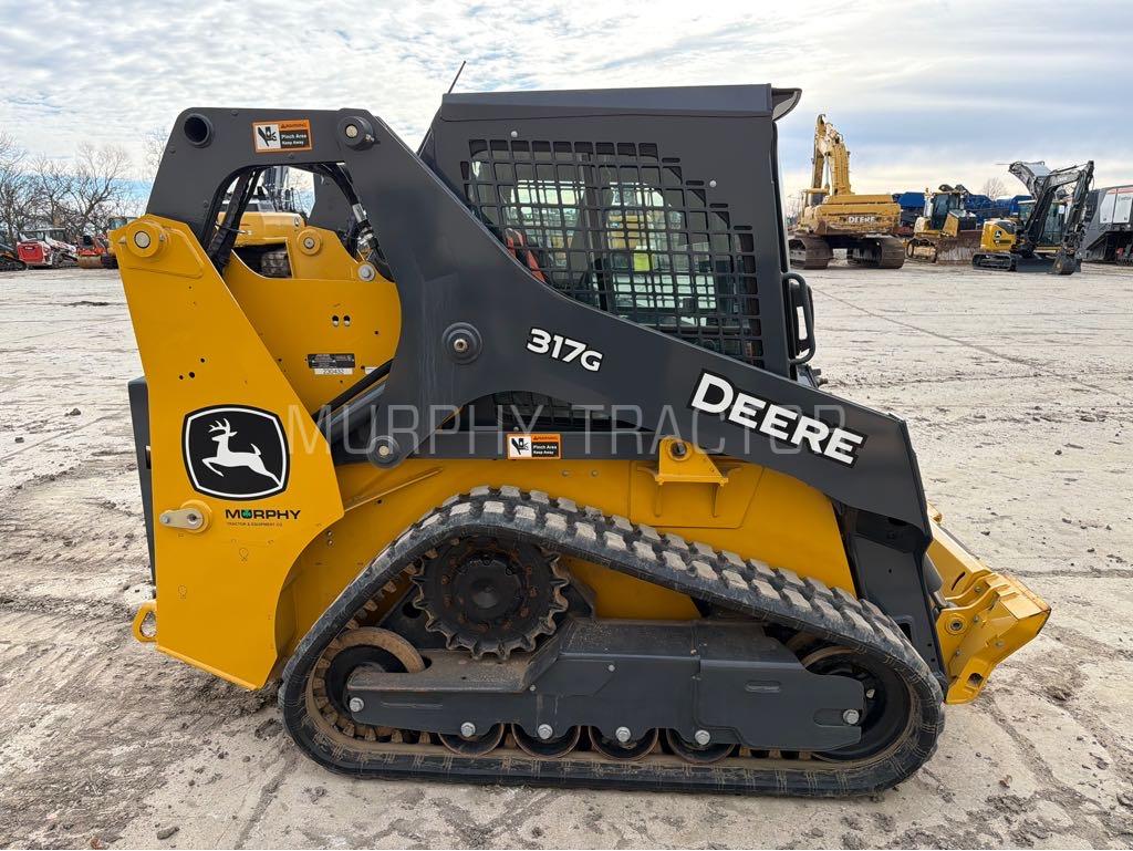2023 John Deere 317G Image 8