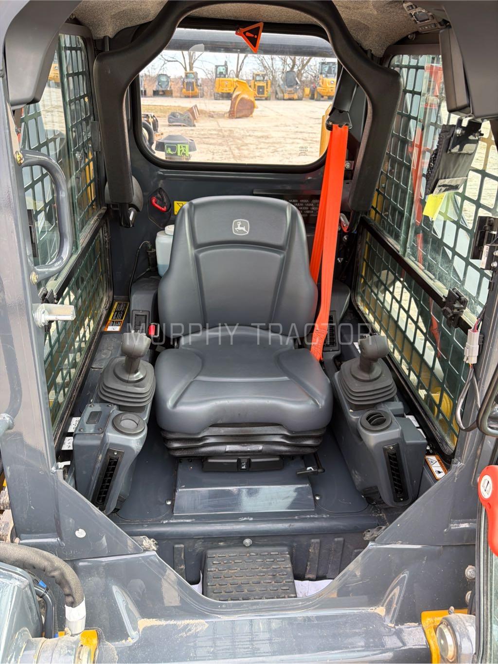 2023 John Deere 317G Image 11