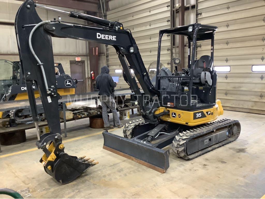 2023 John Deere 35 P Image 1