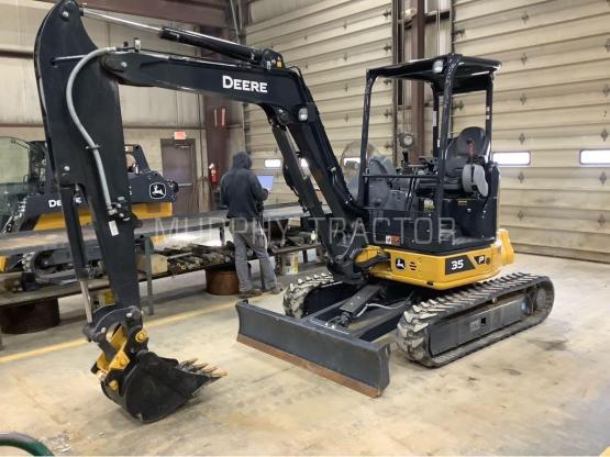 2023 John Deere 35 P photo 1