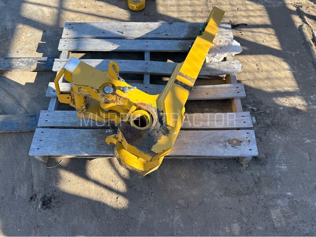 John Deere Scraper Quick Hitch Short  Draw bar Image 1