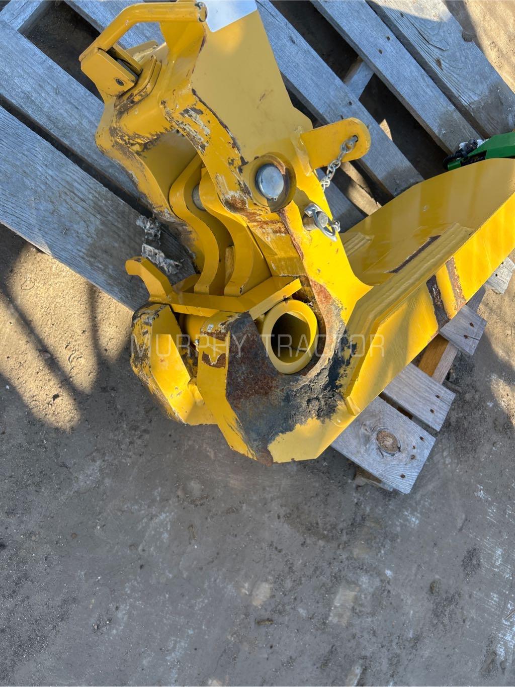 John Deere Scraper Quick Hitch Short  Draw bar Image 8