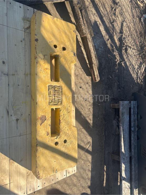 John Deere G Series Grader Counterweight photo 3