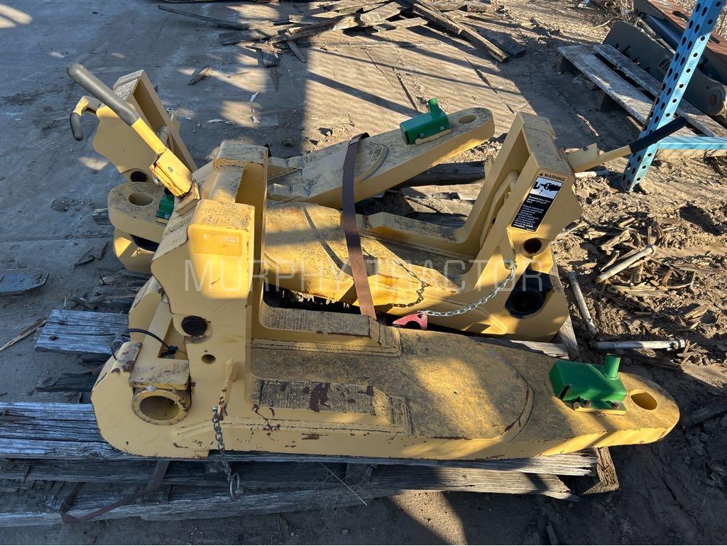 John Deere Scraper Quick Hitch Short  Draw bar Image 4