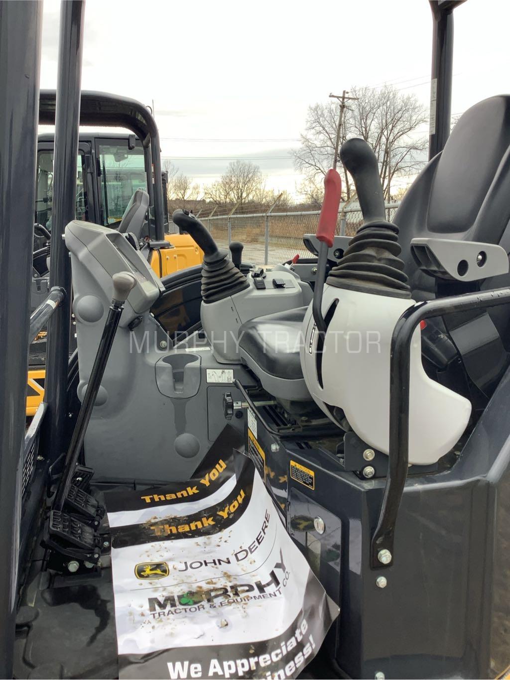 2024 John Deere 35 P Image 11