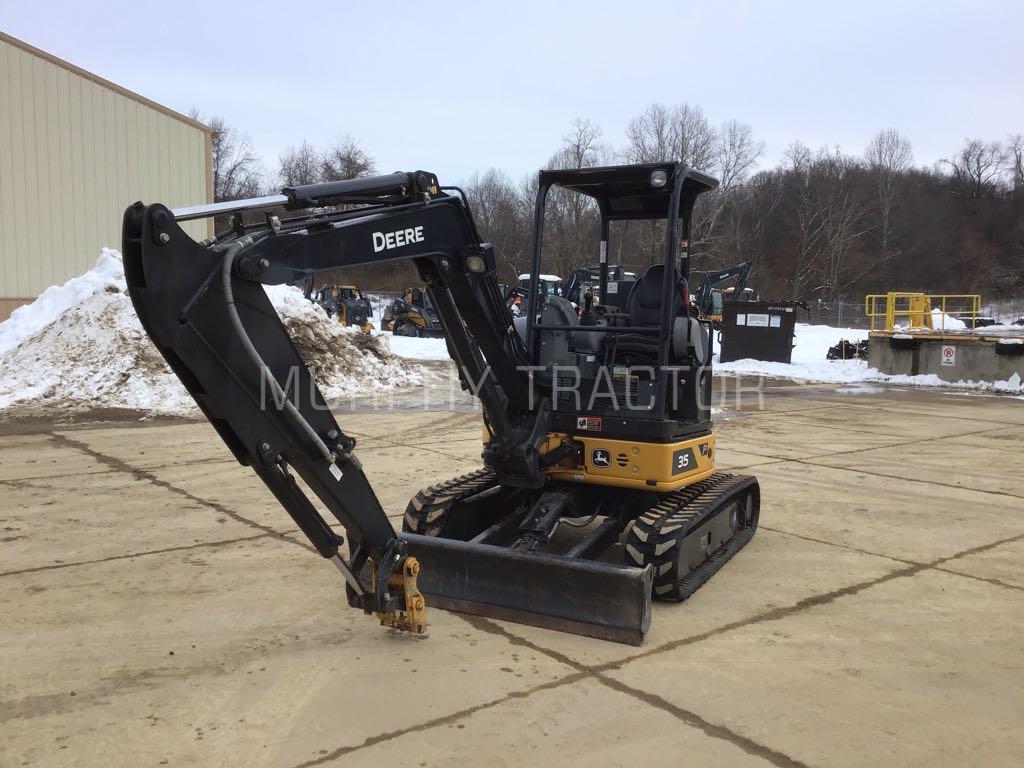 2024 John Deere 35 P Image 1