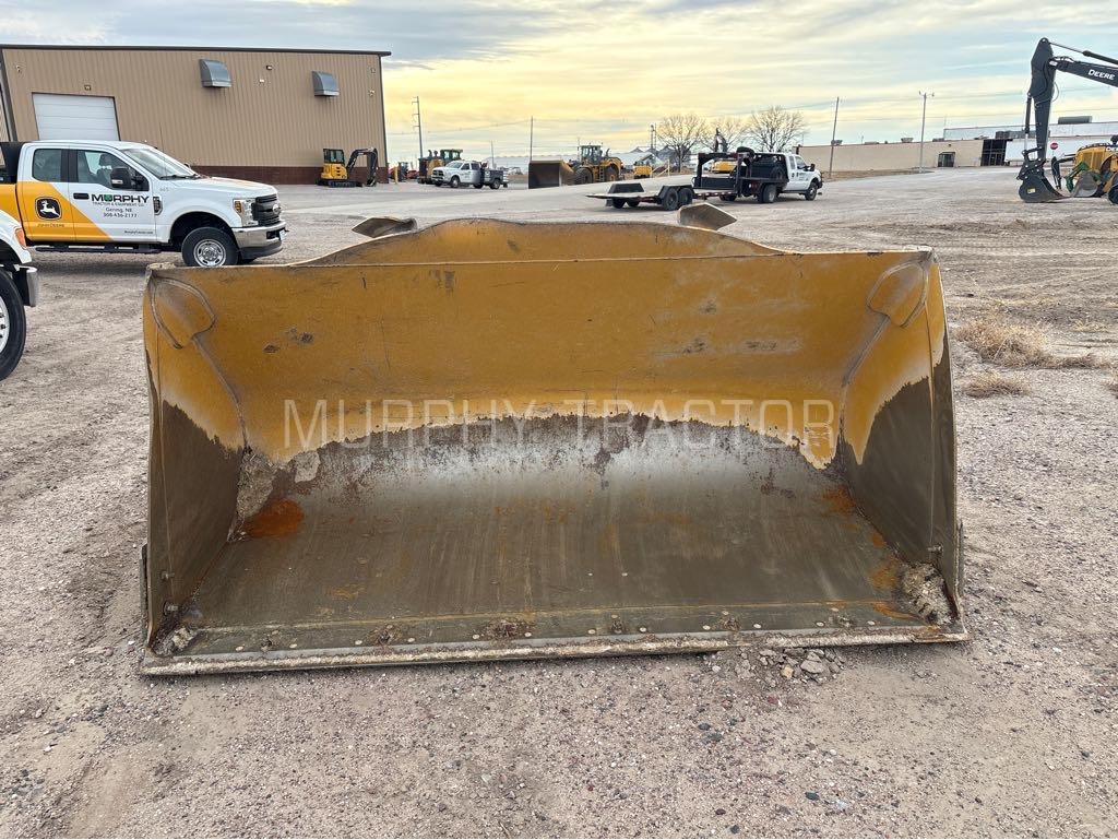 John Deere 444-624 3.5 CY JRB 416 Coupler  Bucket Image 1