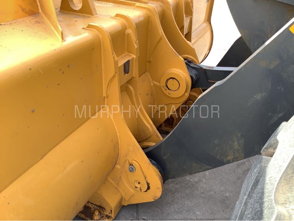 2025 John Deere 744 P Image 18