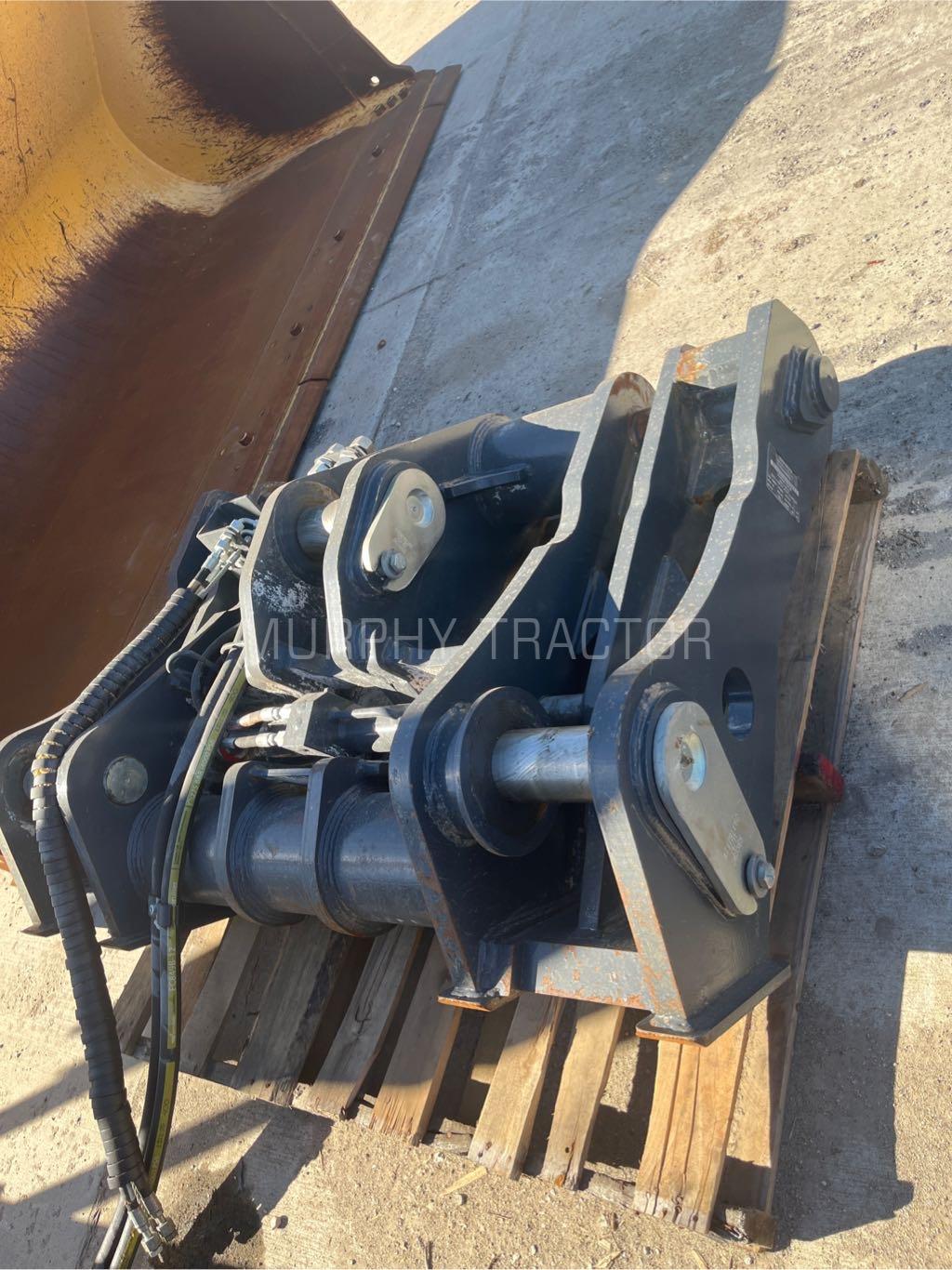 2024 John Deere 724 P  Coupler Image 4