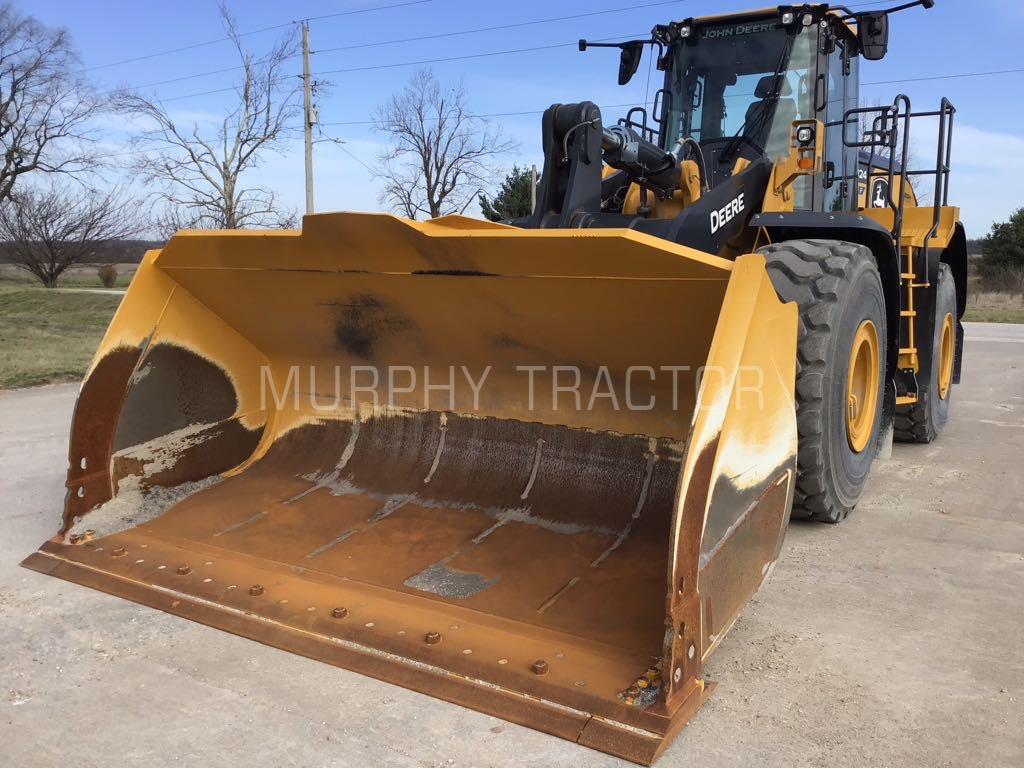 2024 John Deere 824 P Image 1