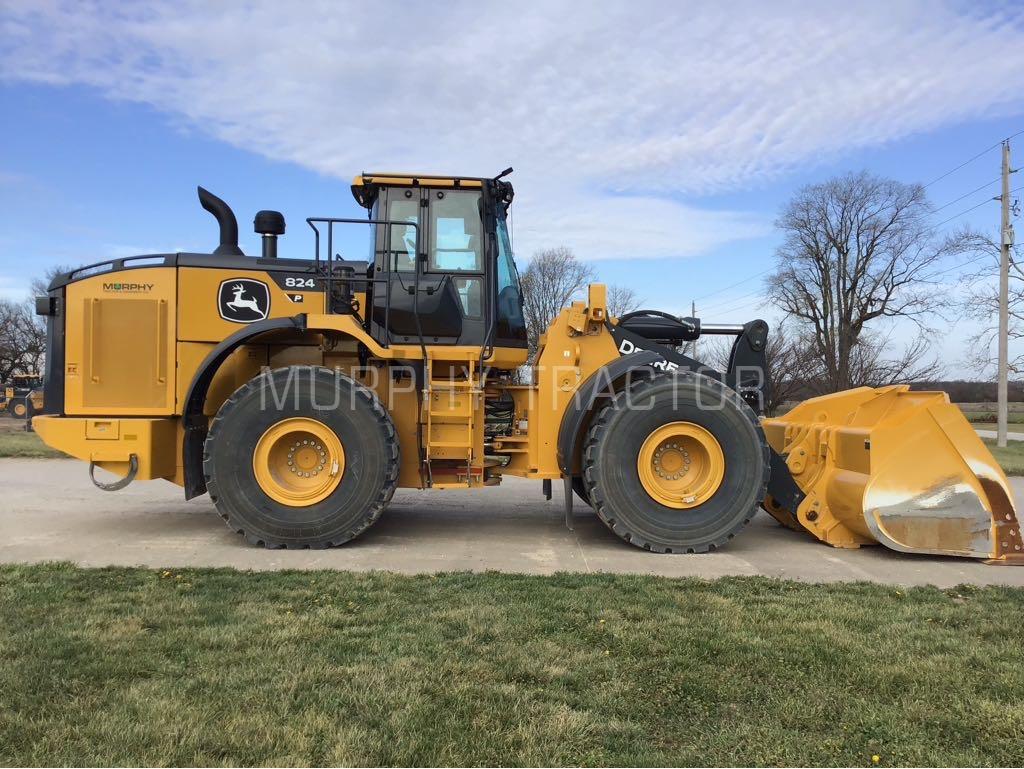 2024 John Deere 824 P Image 8