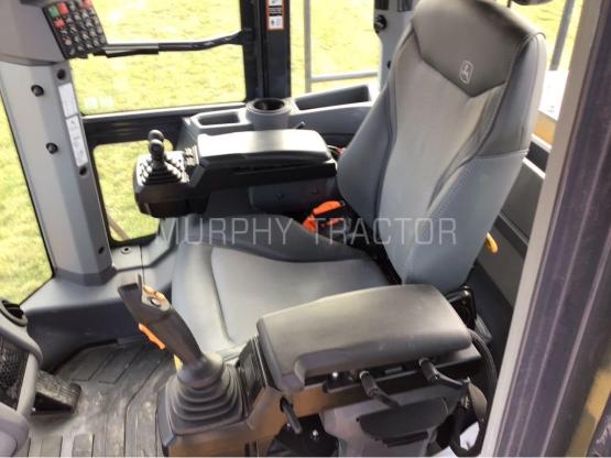 2024 John Deere 824 P photo 12