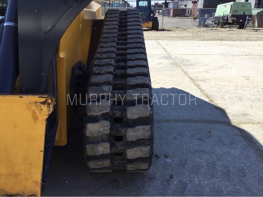 2025 John Deere 325G Image 13