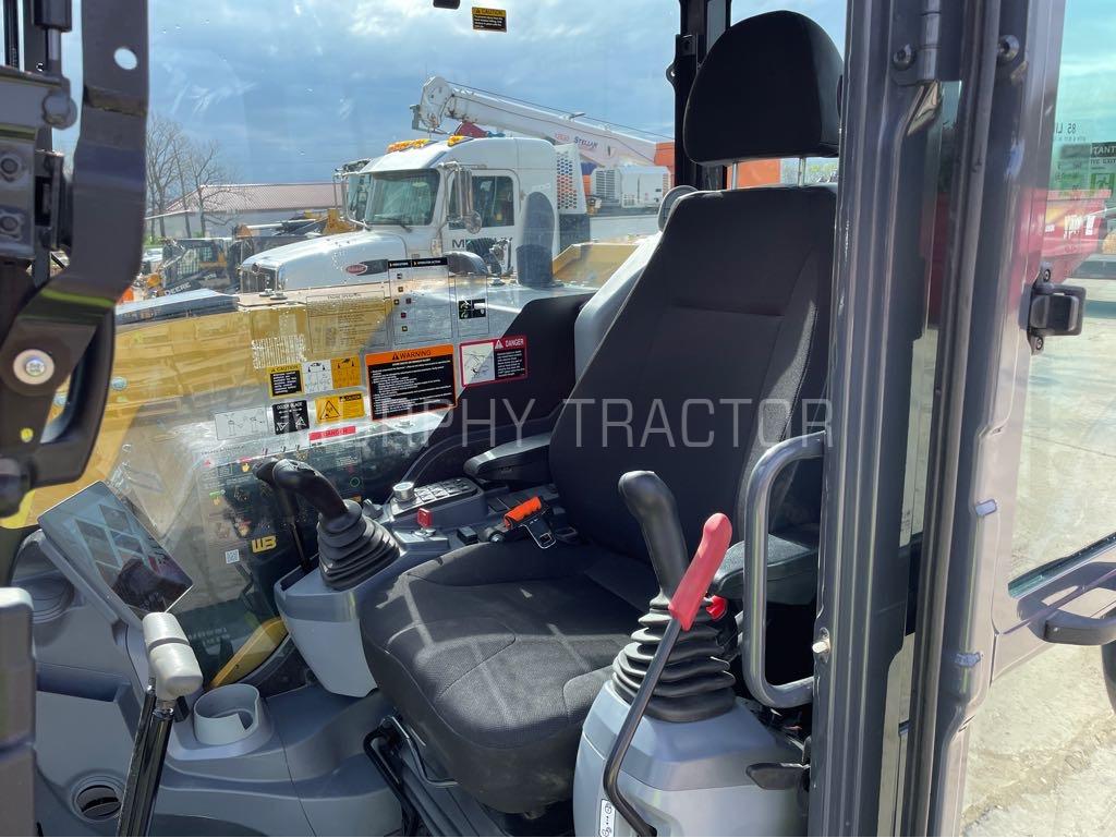 2025 John Deere 85 P Image 11