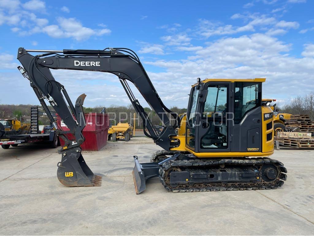 2025 John Deere 85 P Image 4