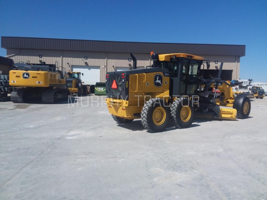 2024 John Deere 672G Image 6