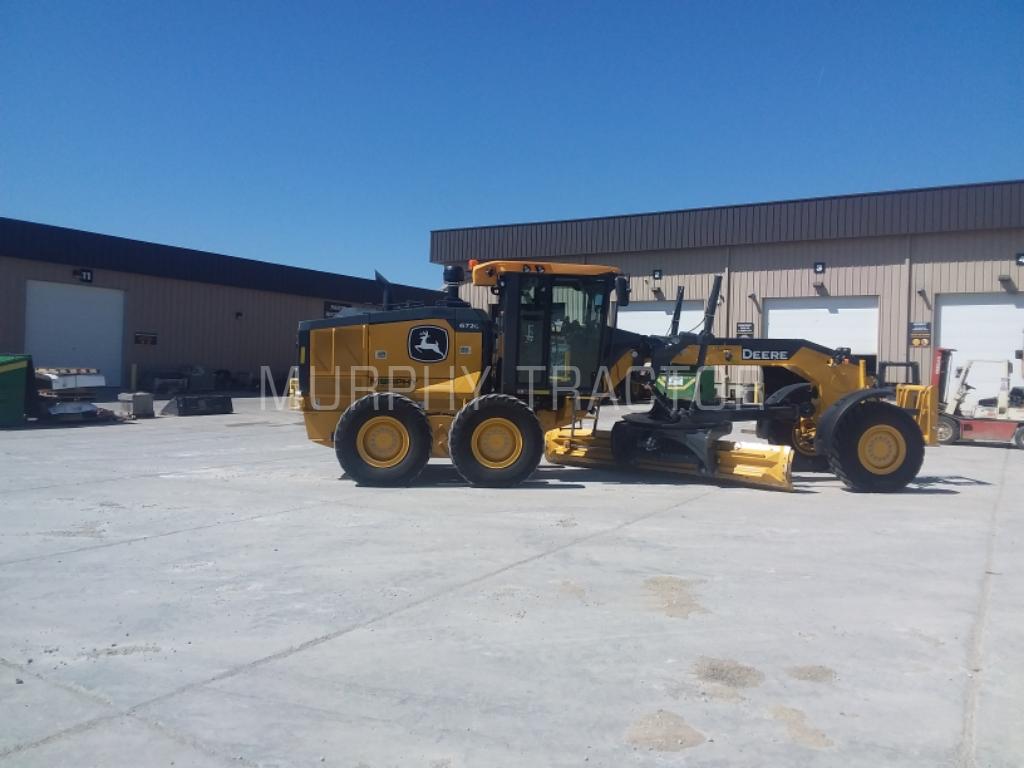 2024 John Deere 672G Image 7