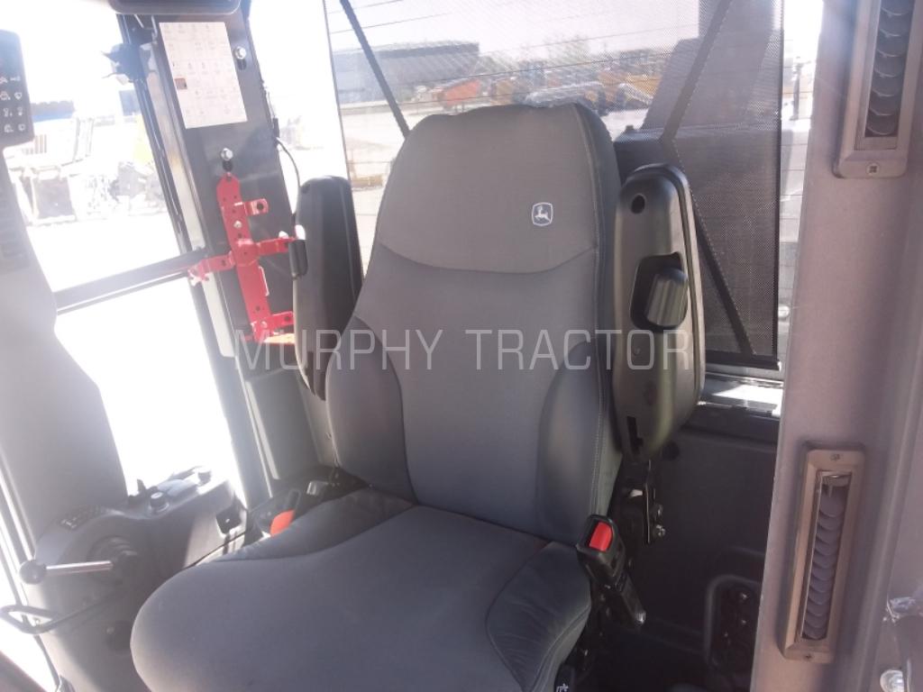 2024 John Deere 672G Image 12