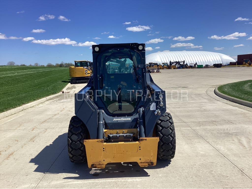 2025 John Deere 324G Image 10
