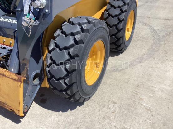 2025 John Deere 324G photo 13
