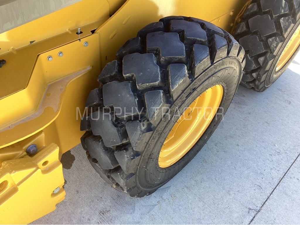 2025 John Deere 324G Image 15