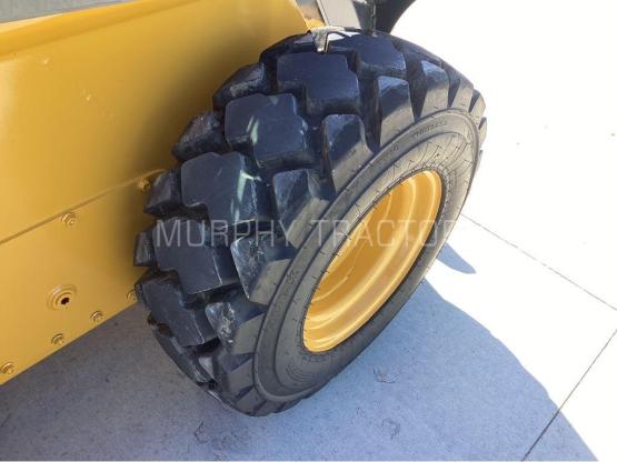 2025 John Deere 324G photo 16