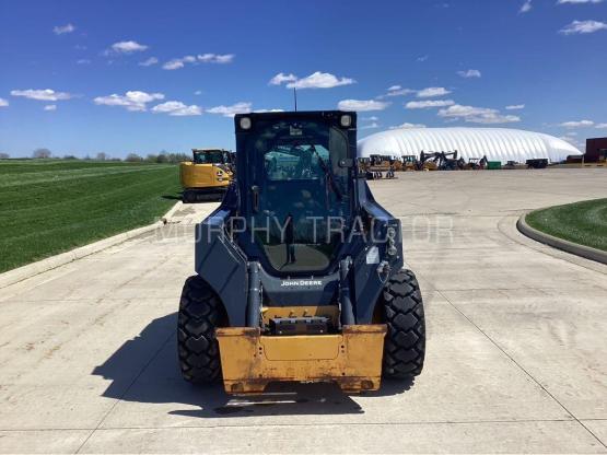 2025 John Deere 324G photo 10