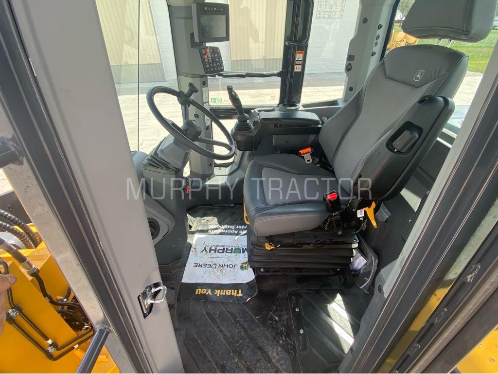 2025 John Deere 624 P Image 11