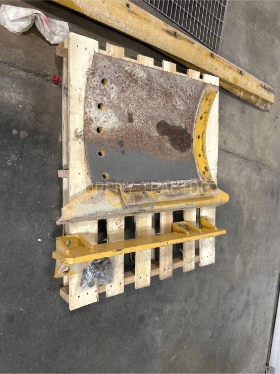 John Deere G Series Moldboard Extension photo 3